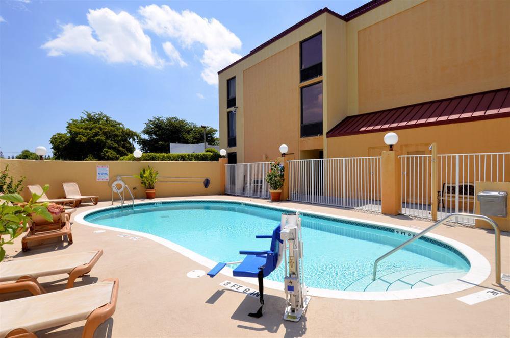 Comfort Inn & Suites Lantana - West Palm Beach South Eksteriør bilde